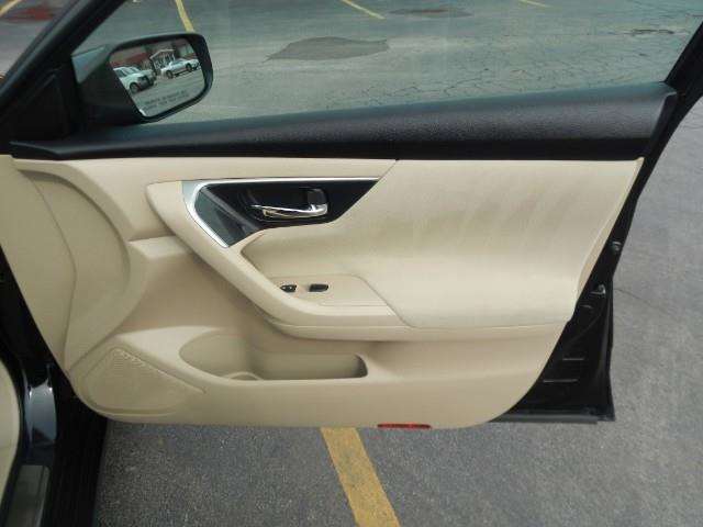 Nissan Altima 2014 photo 30